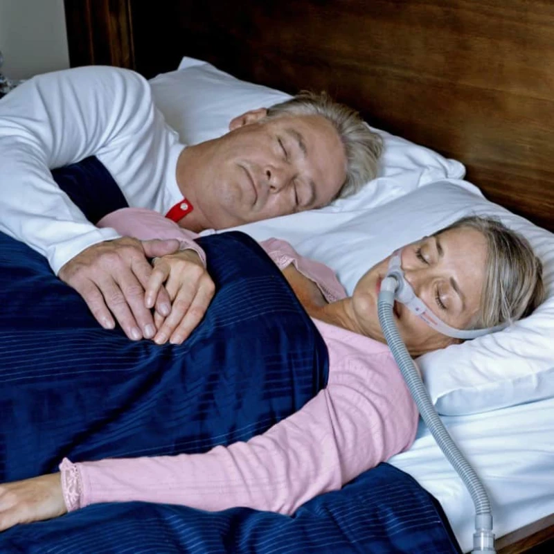 lightweight nasal pillows mask for women